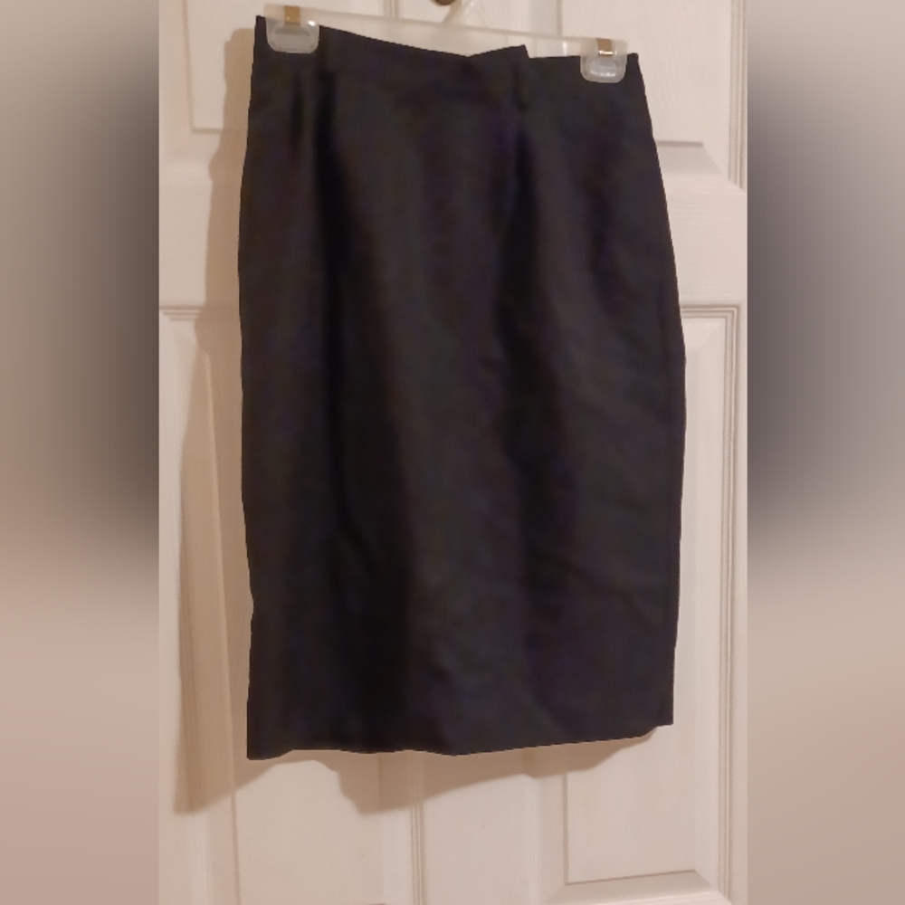 Black skirt